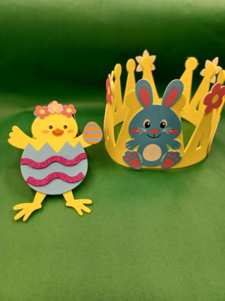 An Easter crown and an Easter chick
